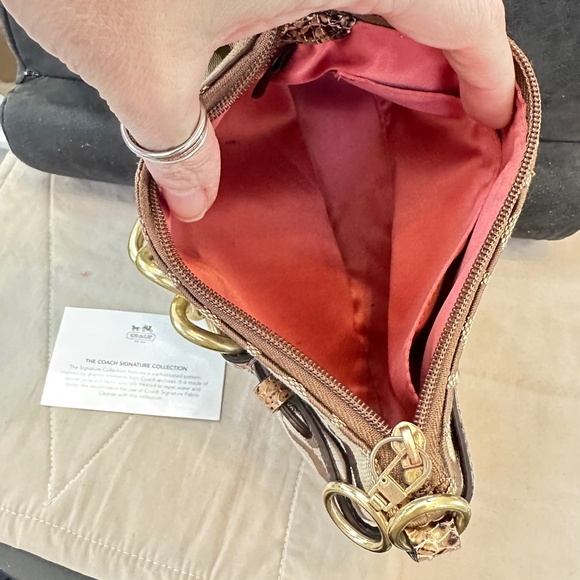 Coach Mini Handbag/Wristlet. Tan & Python. Signature “C’s” design. Convertible. - Picture 9 of 14